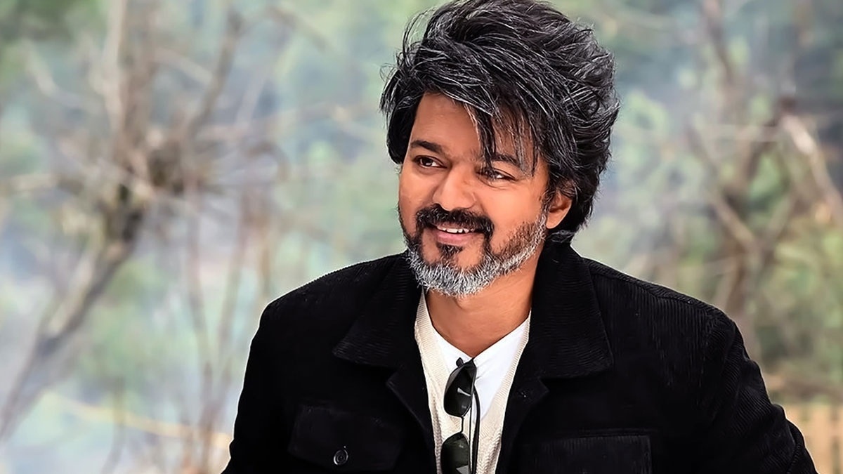 50 வயதில் இத்தனை கோடி சொத்துக்களுக்கு அதிபதியாக உள்ளாரா தளபதி? விஜய்யின் வியக்க வைக்கும் Net Worth விவரம் இதோ