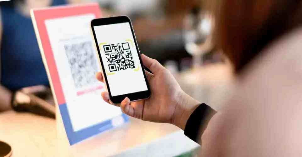 QR குறியீட்டை பயன்படுத்தும் வாடிக்கையாளரிடமிருந்து 10 காசு கொள்ளை