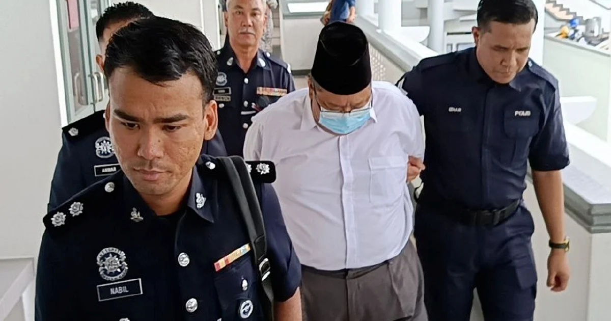 கட்டொழுங்கு ஆசிரியர் மீது குற்றச்சாட்டு