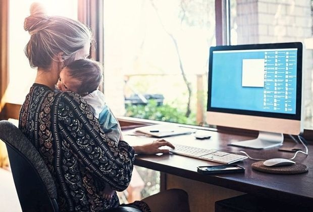 தாய்மார்களுக்கு ஆயிரம் வெள்ளி ரொக்கம்