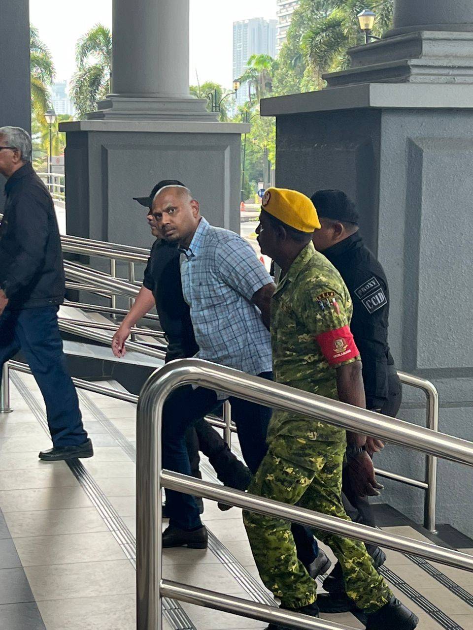 முதலீட்டுத் திட்டம் என்ற பெயரில் மோசடி / டத்தோ முருகன் சுப்பிரமணியம் குற்றஞ்சாட்டப்பட்டார்