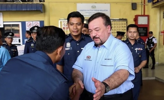 எல்லை அமலாக்க அதிகாரிகளை பாதுகாக்க அமைச்சகம் தயாராக உள்ளது