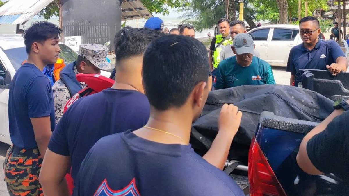 இரு ஆடவர்கள் கடலில் மூழ்கியதில் ஒருவரின் சடலம் மீட்கப்பட்டுள்ளது