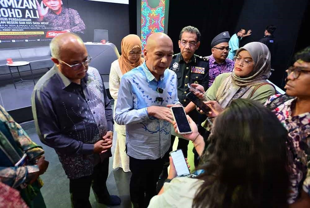 வர்த்தகர்களுடன் பேச்சுவார்த்தை நடத்த தயாாக இருக்கிறது