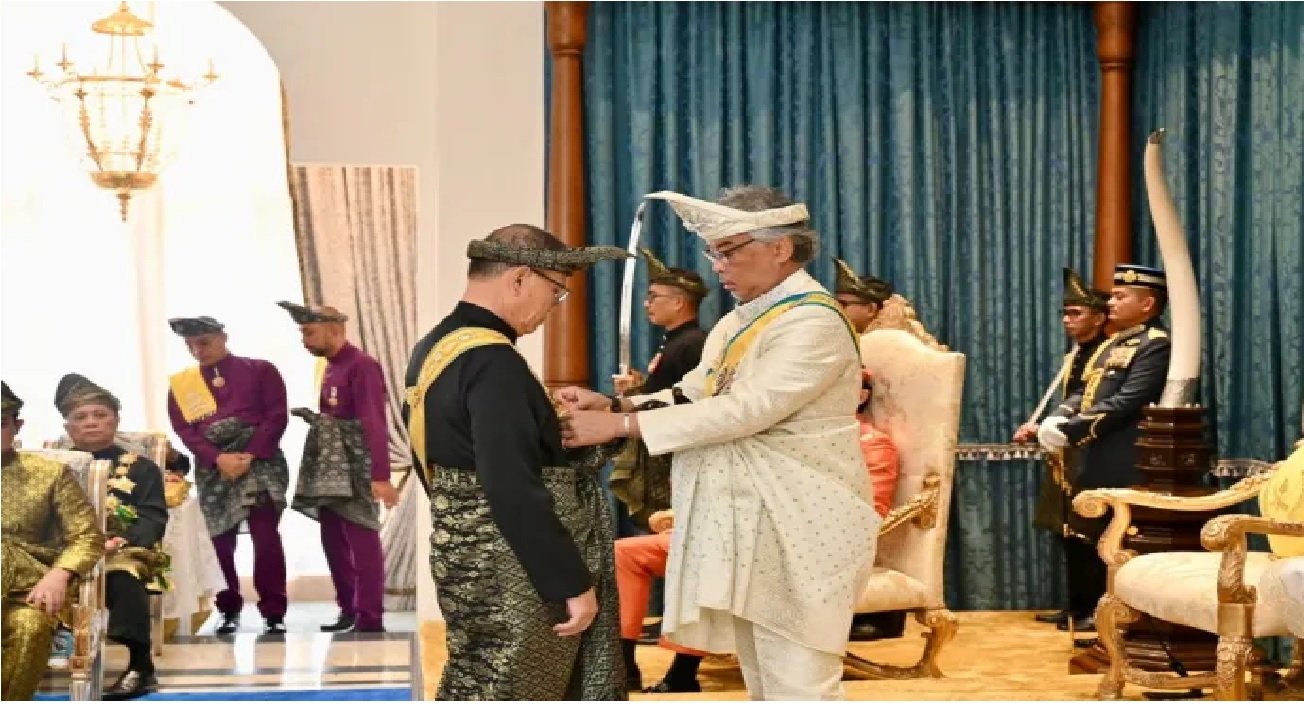 விருது பெற்றவர்கள் அரச பரிபாலன மாண்பை காக்க வேண்டும்
