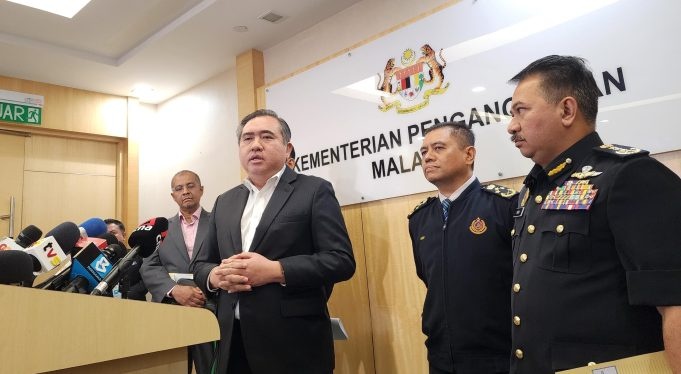 அந்த பேருந்துக்கு பெர்மிட்டும் காலவதியாகியது