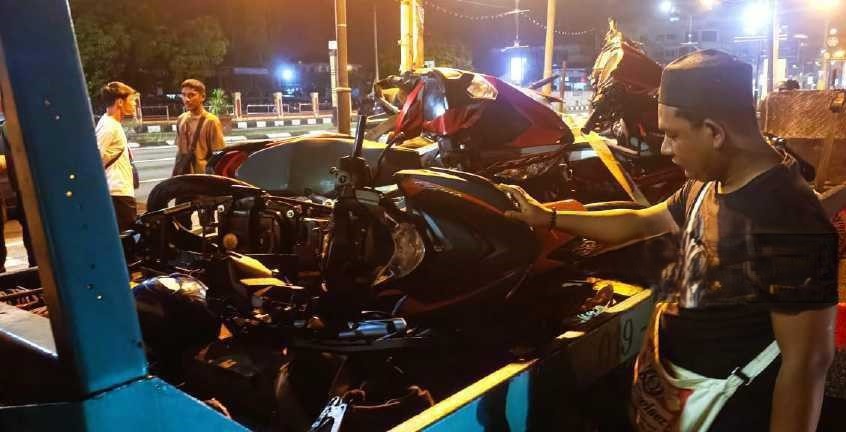 இளைஞர் மரணம், இதர நான்கு நண்பர்கள் படுகாயம்