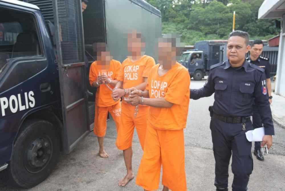 போலீஸ்காரை மோதித் தள்ளியதாக மூவர் கைது