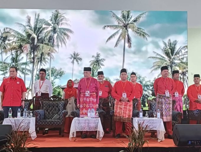 பொதுத் தேர்தலில் ஒத்துழைக்க பிரதமரை சந்திக்க அரசியல் கட்சி பிரதிநிதிகள் ஆர்வம்