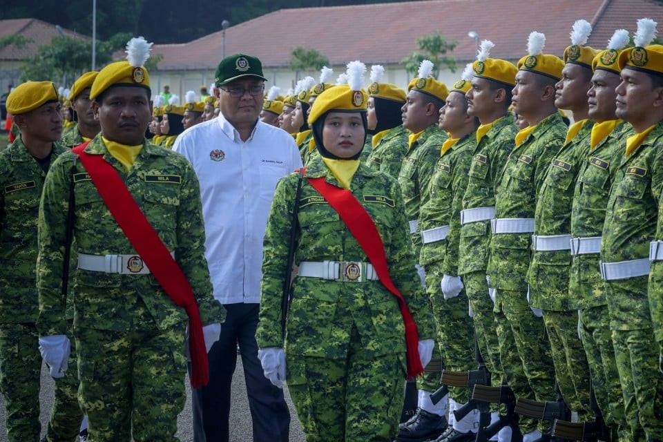 அரசின் இரகசியத் தகவல்களை பகிர வேண்டாம் - அதிகாரிகளுக்கு உள்துறை அமைச்சு எச்சரிக்கை