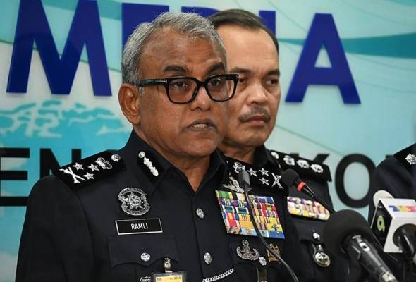 போலீ கடப்பிதழ், வியட்நாம் பெண் கைது