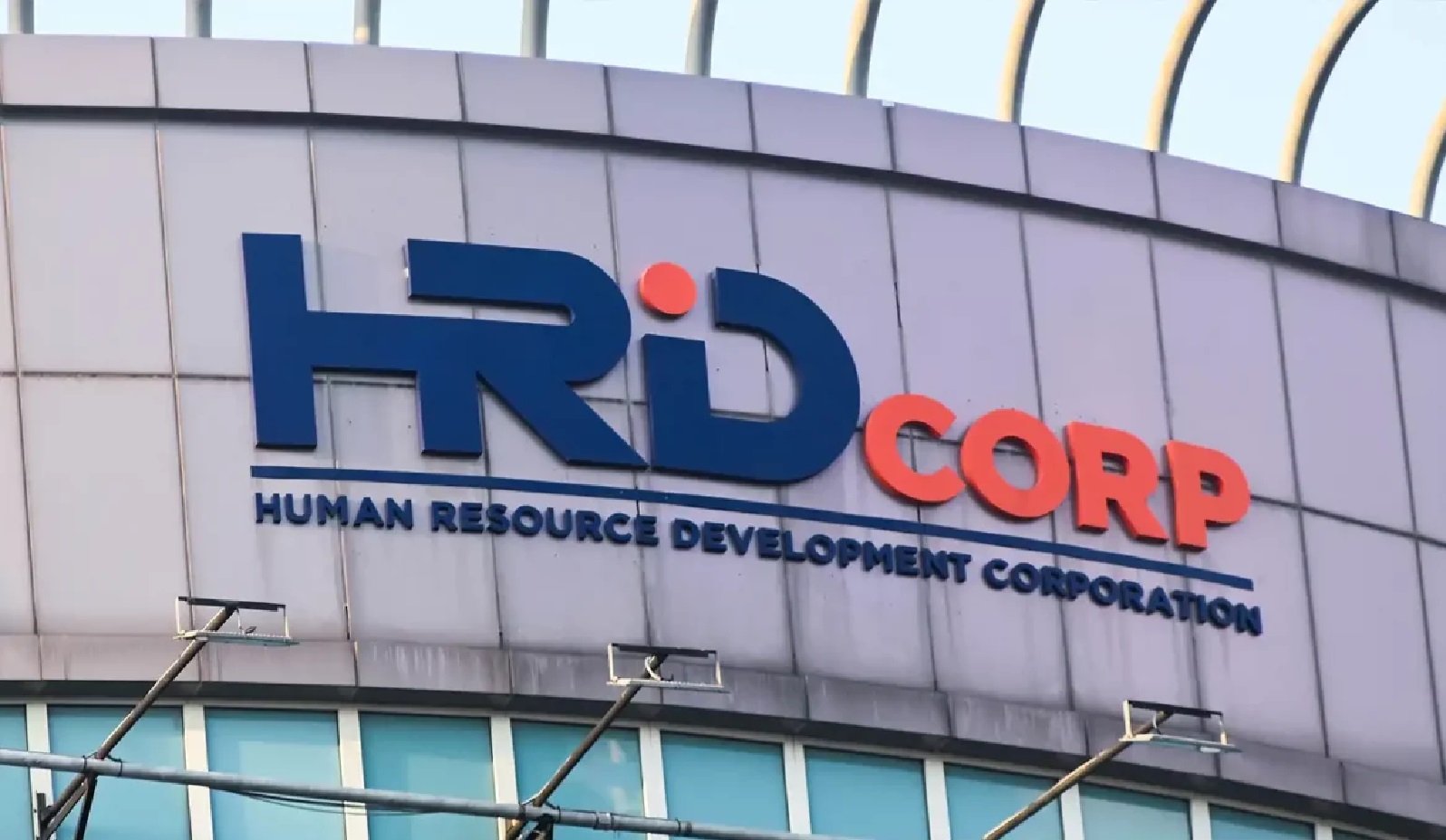 வழக்கறிஞர் நோட்டிஸ்களை HRD CORP மீட்டுக்கொண்டது