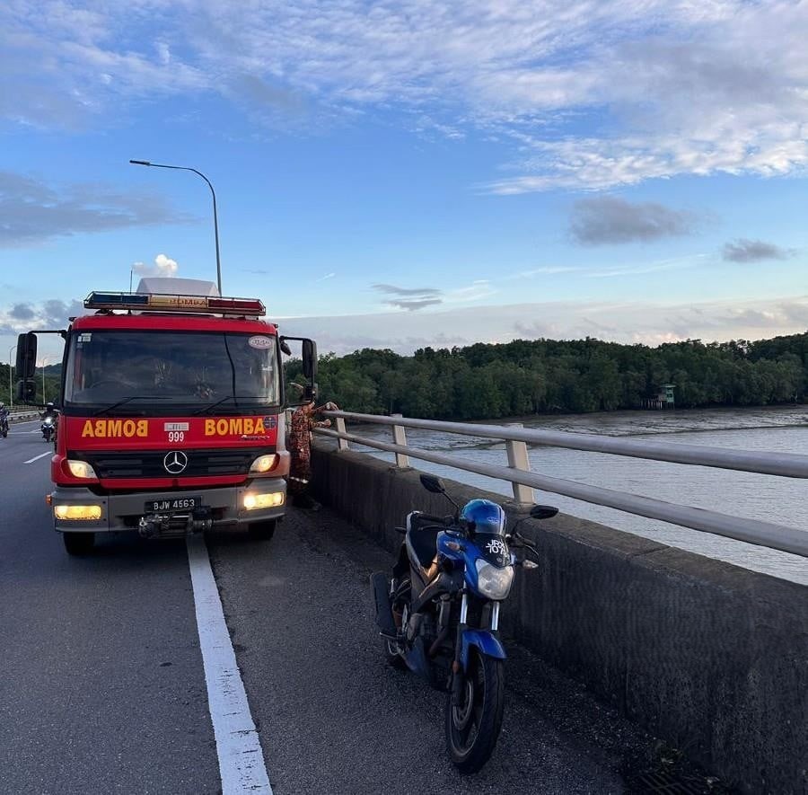 ஓட்டுநரைத் தேடும் பணி தொடர்ந்து மேற்கொள்ளப்பட்டு வருகிறது