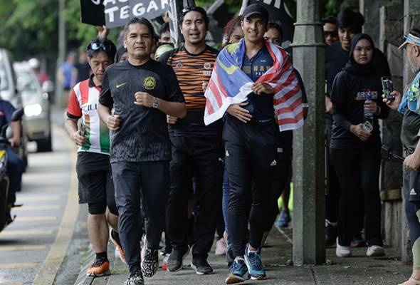 இந்த நெடுந்தூர ஓட்டத்தின் மூலம் சையத் சாதிக் ஒரு லட்சத்து 60 ஆயிரம் வெள்ளியை திரட்டியுள்ளார்.