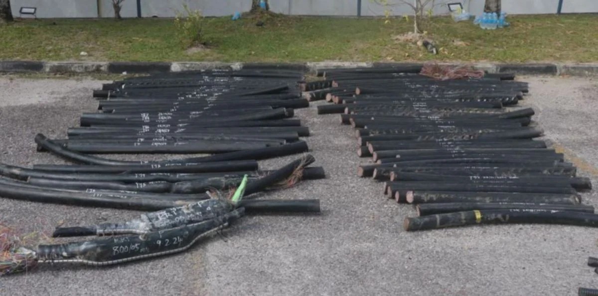 கேபிள் திருடும் நடவடிக்கையில் ஈடுபட்ட 11 பேர் கைது