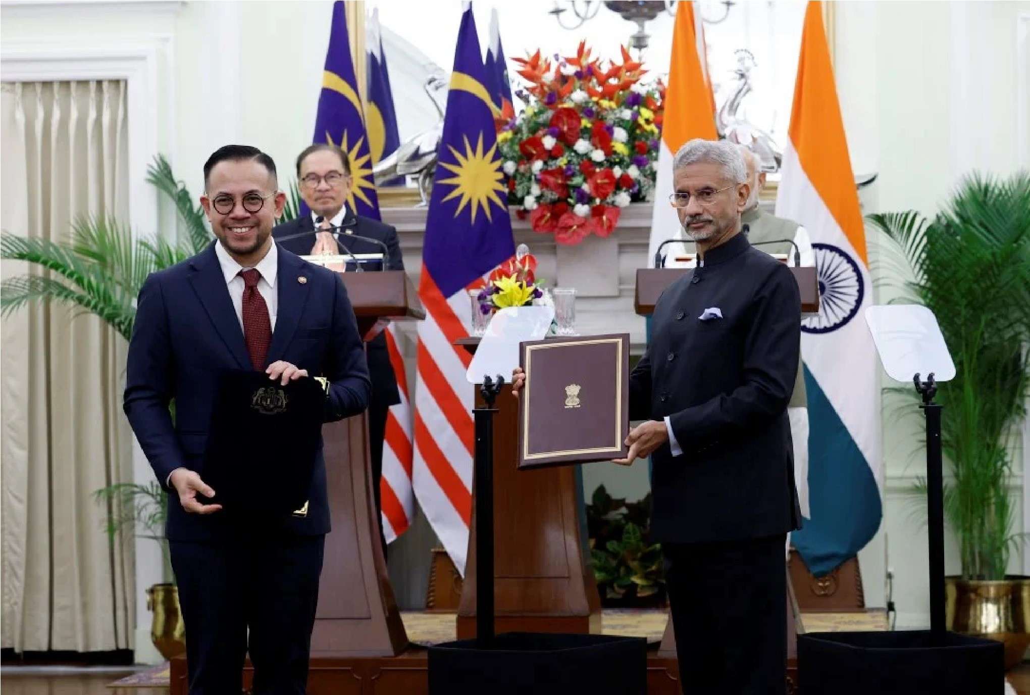 இந்தியா தொழிலாளர்களைத் தருவிக்கும் நடவடிக்கை