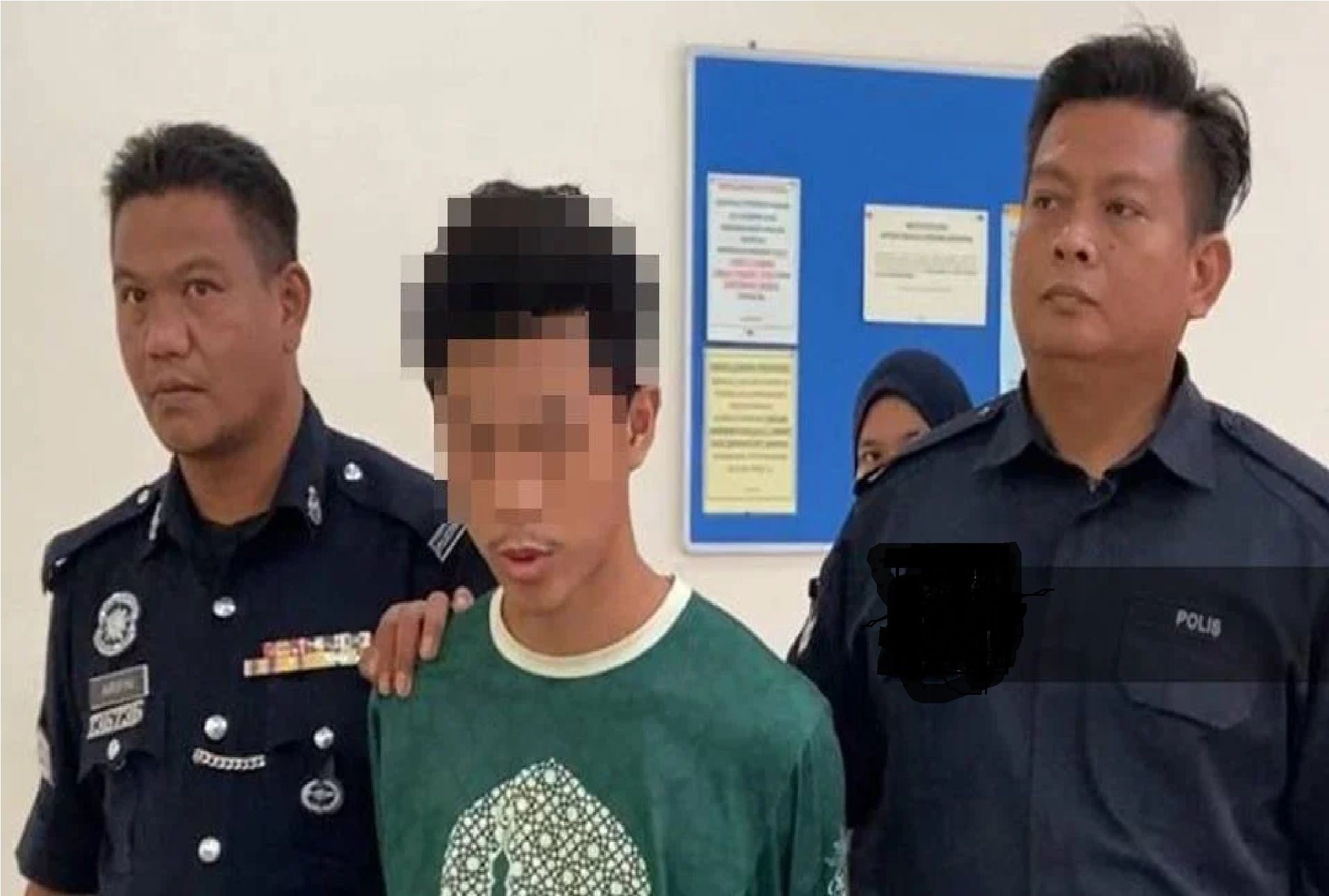 குற்றச்சாட்டுகளை மறுத்து மறு விசாரணை கோரினார்