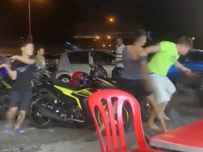 சிரம்பானில் நிகழ்ந்த கைகலப்பு – மூவர் கைது