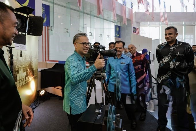 சொந்த சமூக ஊடக தளத்தை திறக்க திட்டமில்லை