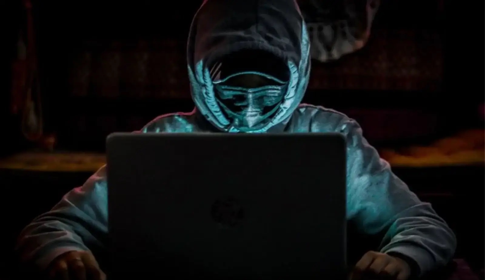 ஒரு லட்சத்து 44 ஆயிரம் வெள்ளியை இழந்தார் குடும்பமாது