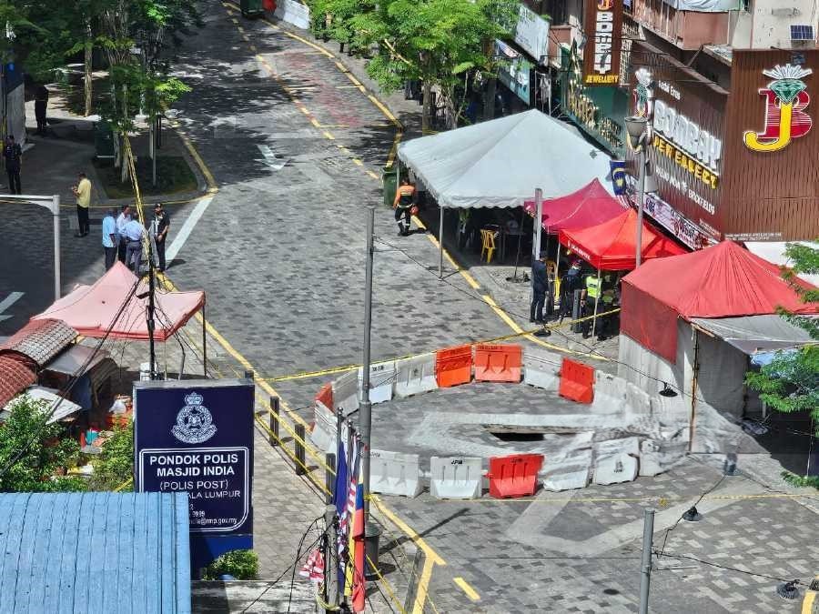 கோலாலம்பூர் மஸ்ஜிட் இந்தியா, இனியும் பாதுகாப்பான பகுதியா? / மீண்டும் ஒரு ஆழமானக் குழி கண்டுபிடிப்பு / அச்சத்தில் உறைந்தனர் மக்கள்