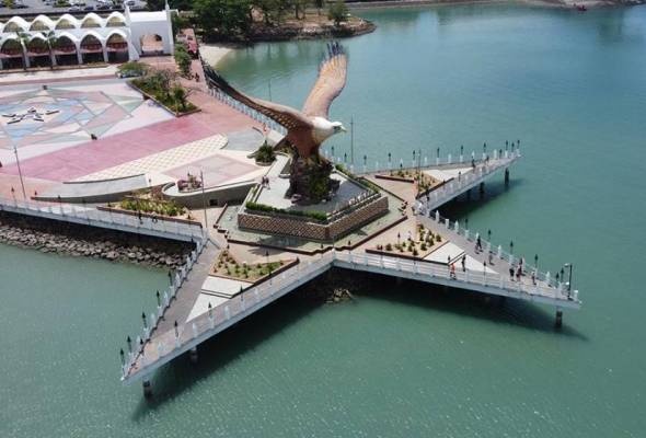 குற்றச்சட்டை மறுத்தனர் வணிகர்கள்