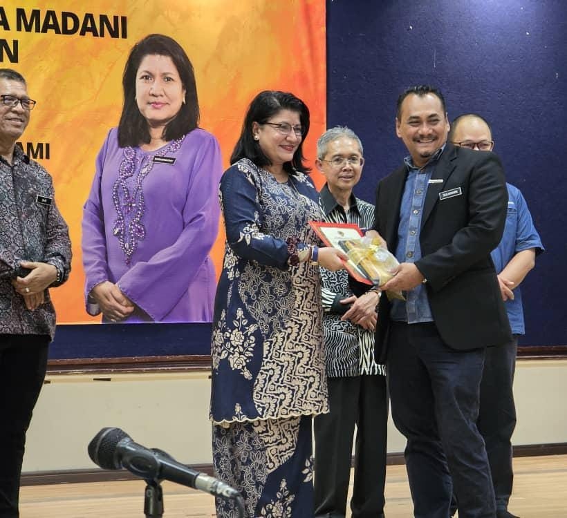 மலேசிய மக்களின் ஒற்றுமைக்கு தேசிய மொழி மூலதனமாக விளங்குகிறது