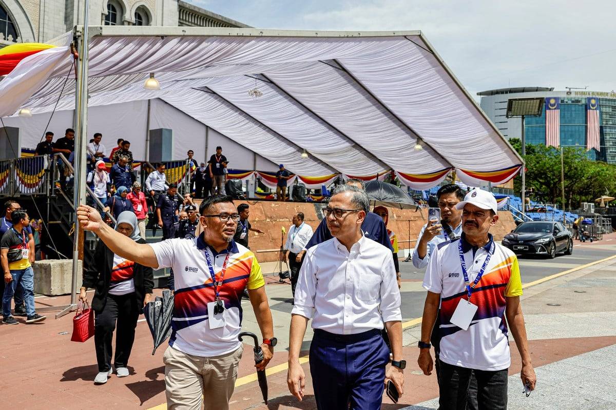 தேசிய தின கொண்டாடட ஏற்பாடுகள், மாமன்னர் மனநிறைவு