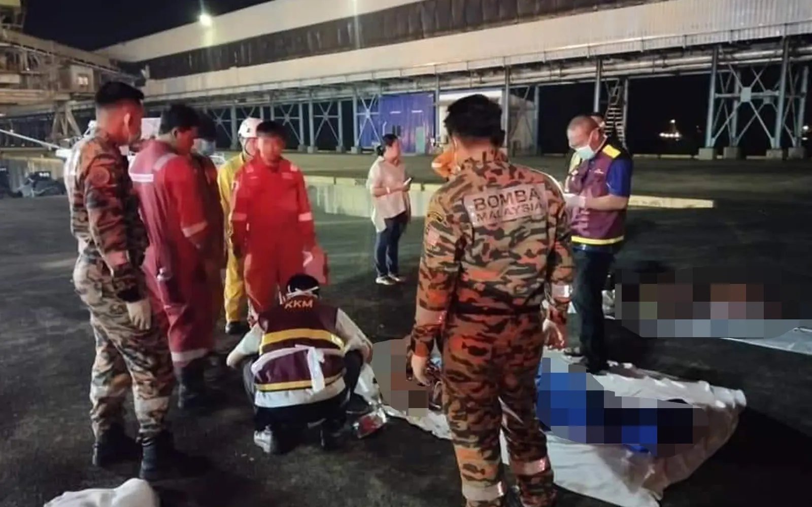 வெடி சம்பவத்தில் இரு கப்பல் பணியாளர்கள் உயிரிழந்தனர்