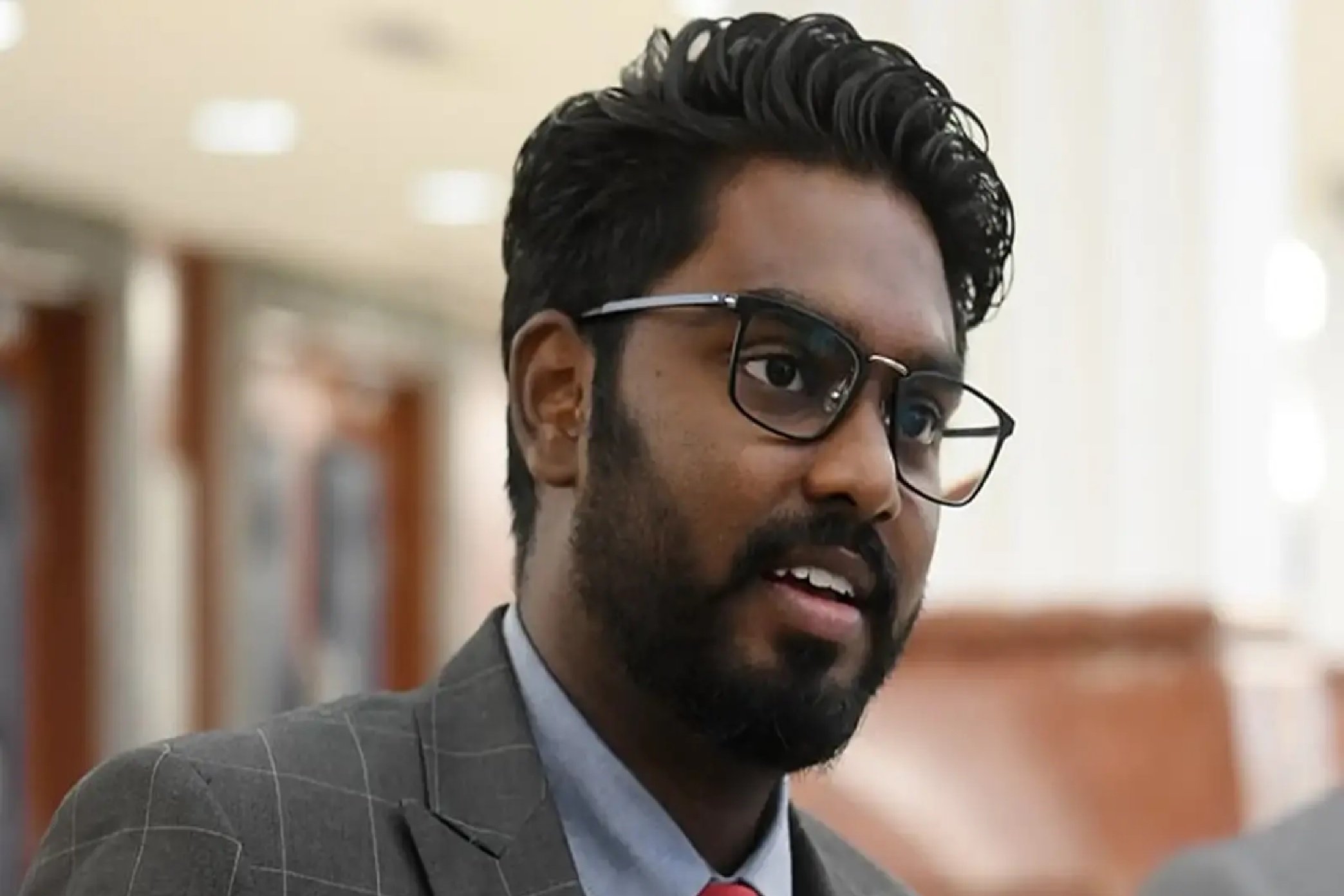 30 கோடி வெள்ளி கோரப்படும், பிரபாகரன் தகவல்