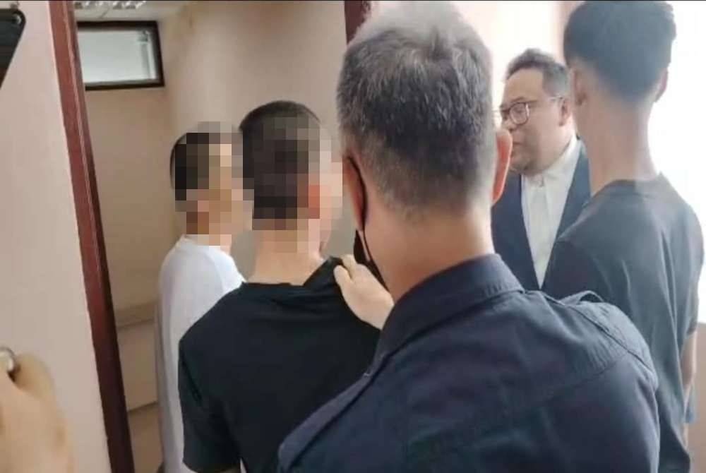 காதலியை கொன்றதாக 14 வயது இளைஞர் மீது குற்றச்சாட்டு