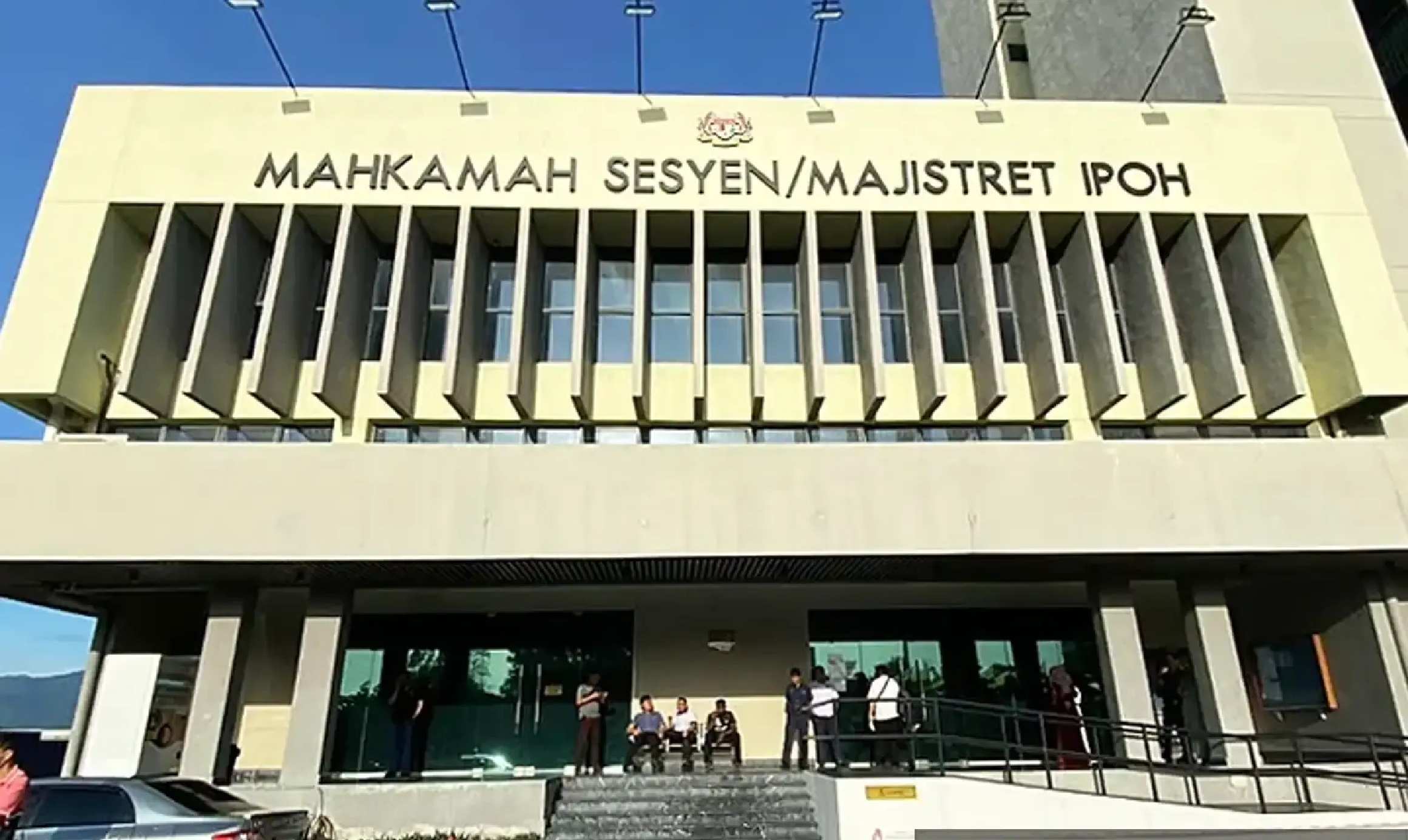 குழந்தை பராமரிப்பாளர் கைது