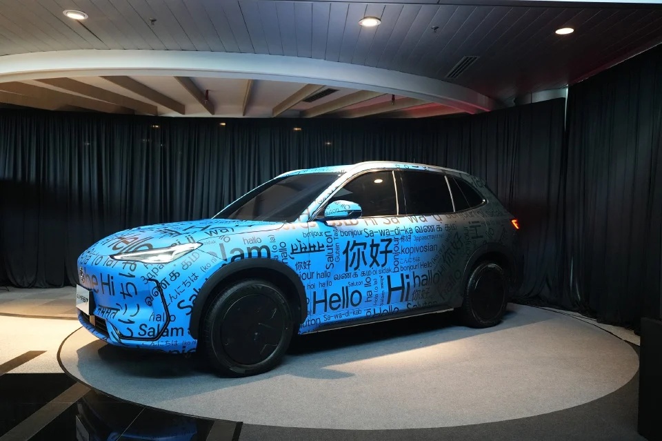 மலேசியாவின் முதலாவது மின்சார வாகனத்தின் பெயர் Proton e.MAS 7