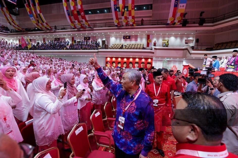 வேட்பாளர் பட்டியலில் பெண்களும் உள்ளனர்- அம்னோ தலைவர் அறிவிப்பு