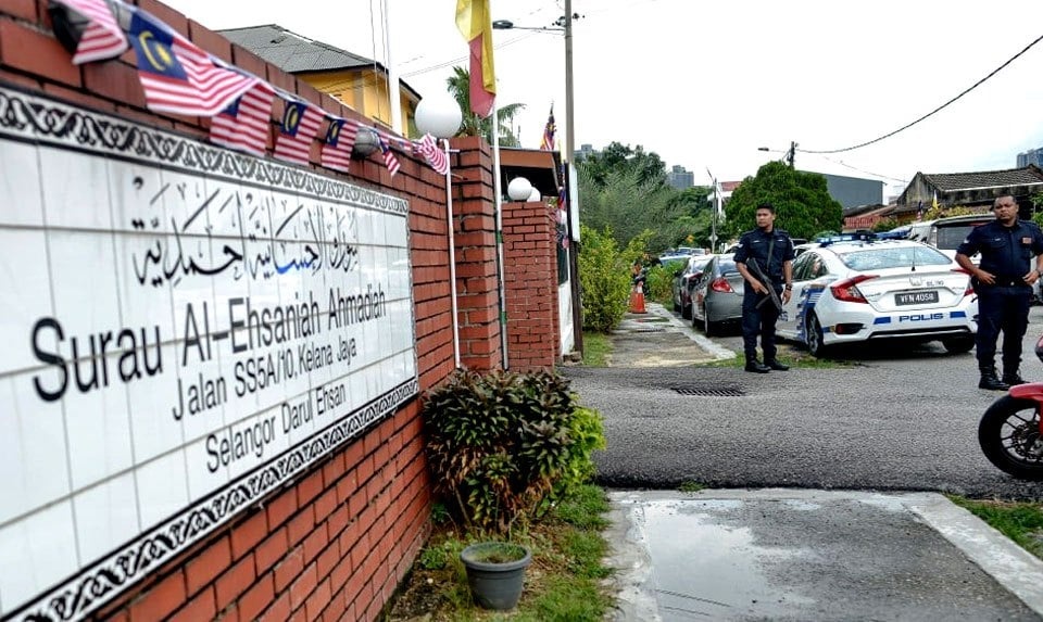 SURAU-வில் இரு பெண்களுக்கு கத்திக்குத்து; சந்தேக நபர் கைது