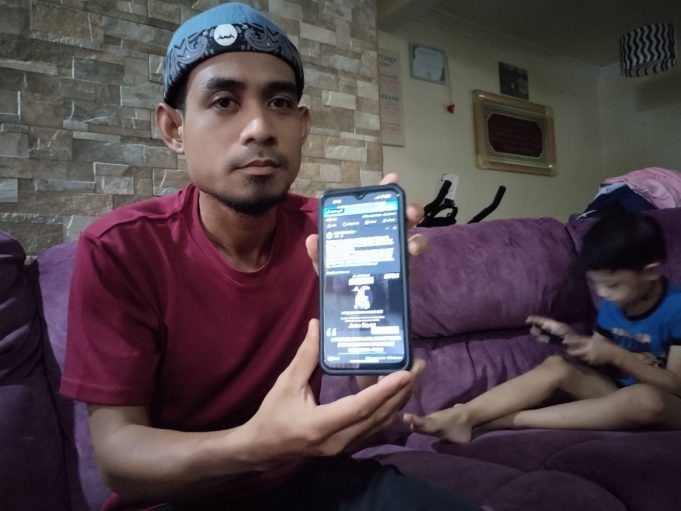 குற்றச்சாட்டை மறுத்தார் அந்தப் பெண்ணின் கணவர்