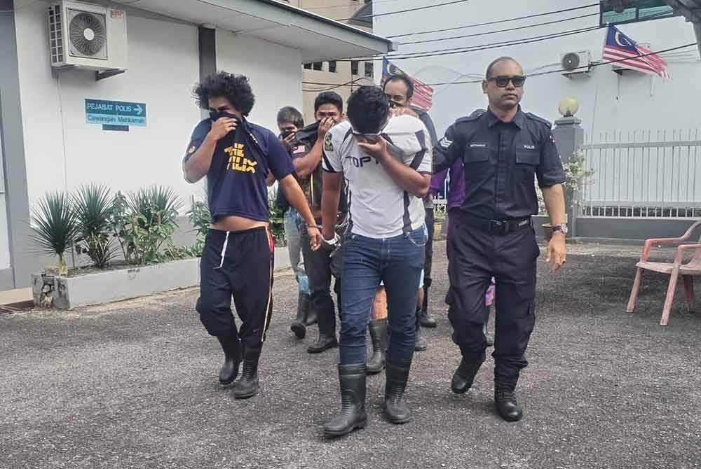 பெண் பயணியிடம் ஆபாச சேட்டை, ஓட்டுநர் மீது குற்றச்சாட்டு