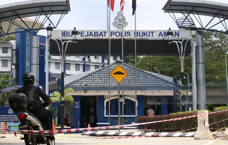 வழக்கறிஞர்கள் சம்பந்தப்பட்ட நம்பிக்கை மோசடிகள்