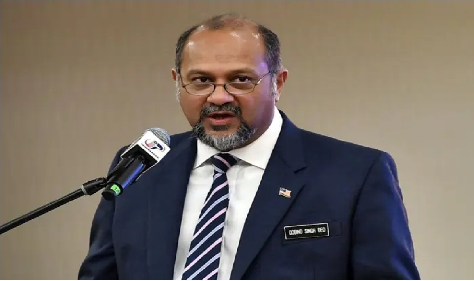 பத்து நாடுகளில் மலேசியாவும் ஒன்றாகும்