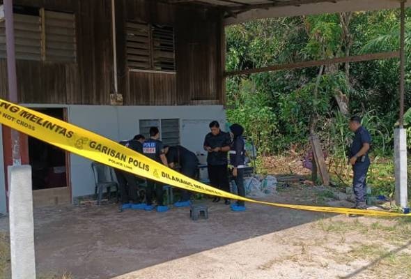 மூதாட்டி கத்தியால் குத்தி கொலை