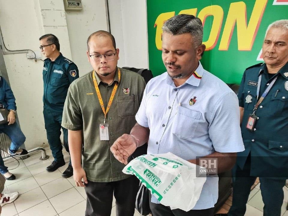 நெகிழி பைகளுக்கு 0.20 சென் விதிக்கக்கூடாது