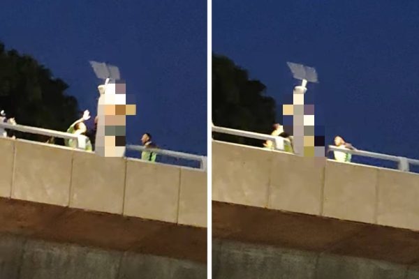 தற்கொலை முயற்சி, ஆடவரை போலீசார் காப்பாற்றினர்