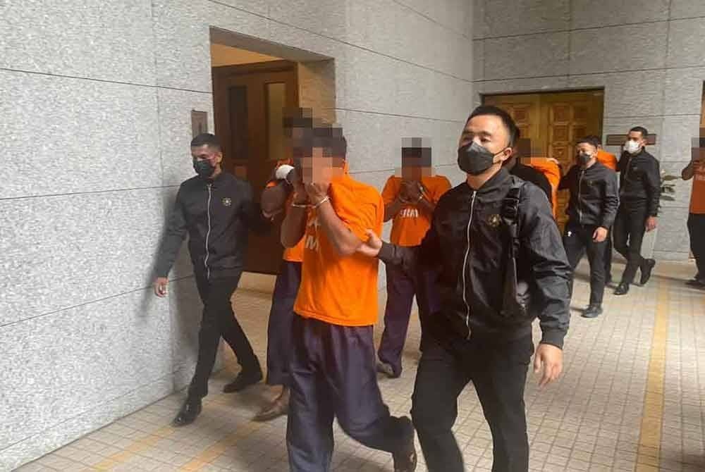 குடிநுழைவுத்துறை அதிகாரியை SPRM தேடி வருகிறது