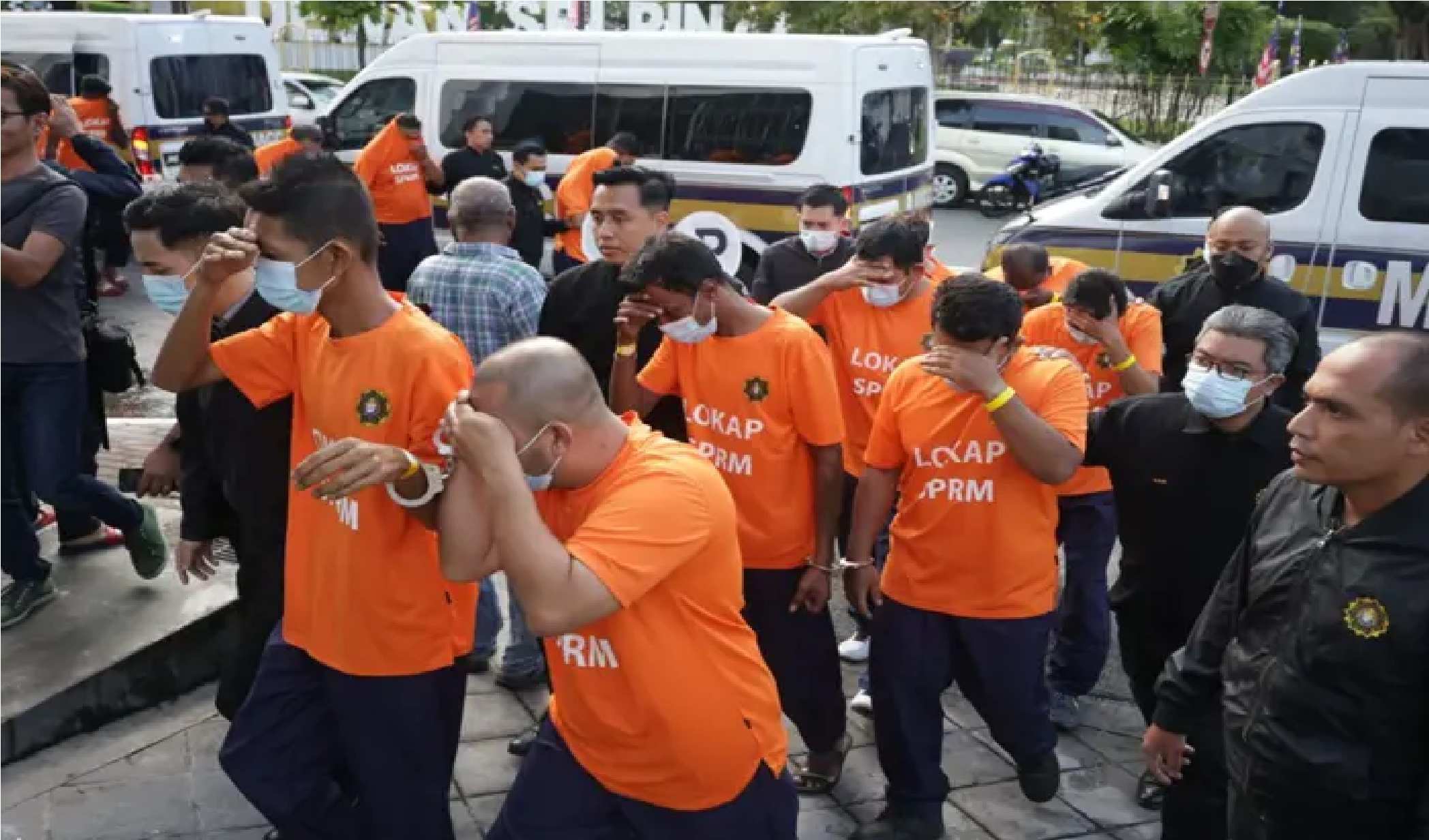 சொக்சோ இழப்பீட்டில் மோசடி வேலைகள் / 3 மருத்துவர்கள் மற்றும் இதர 30 பேருக்கு தடுப்புக்காவல்