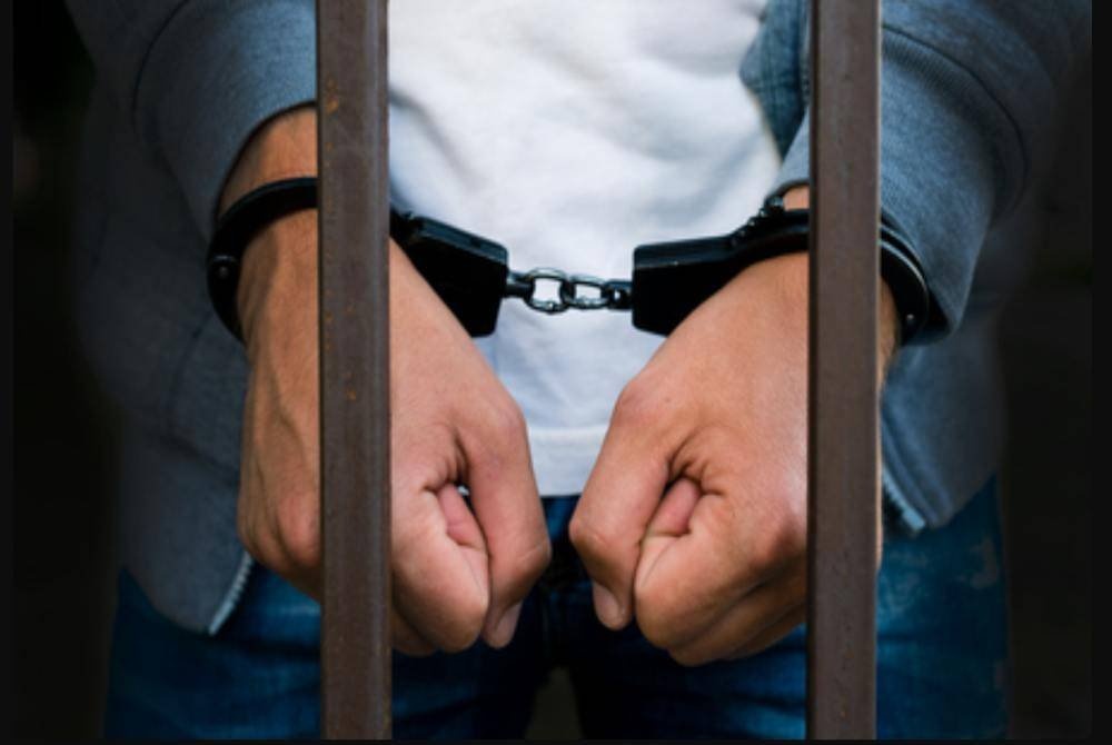 அந்த ஆடவர் போதைப்பொருளை உட்கொண்டுள்ளார்