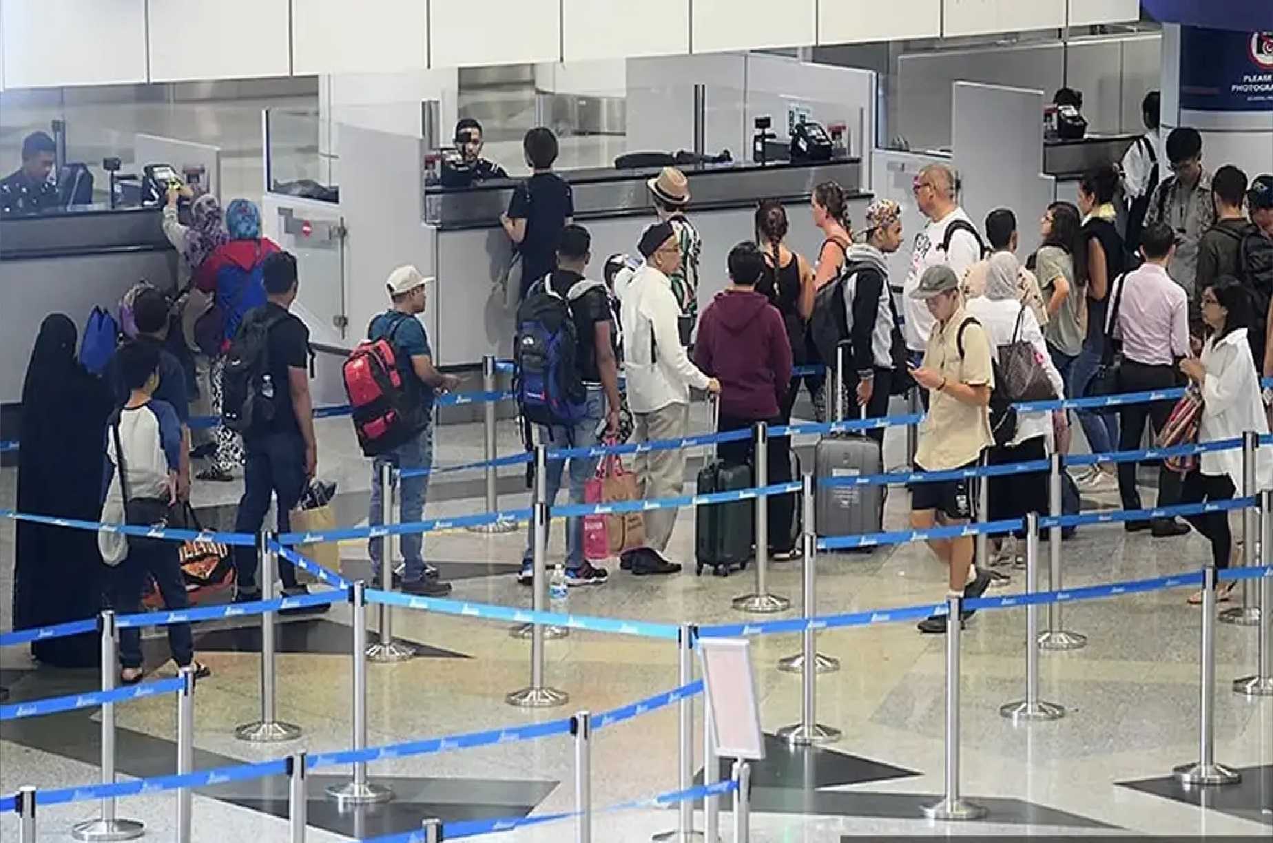 சுற்றுலா அமைச்சரிடம் மலேசிய குடிநுழைவுத்துறை பகிரங்க மன்னிப்பு கேட்க வேண்டும்”