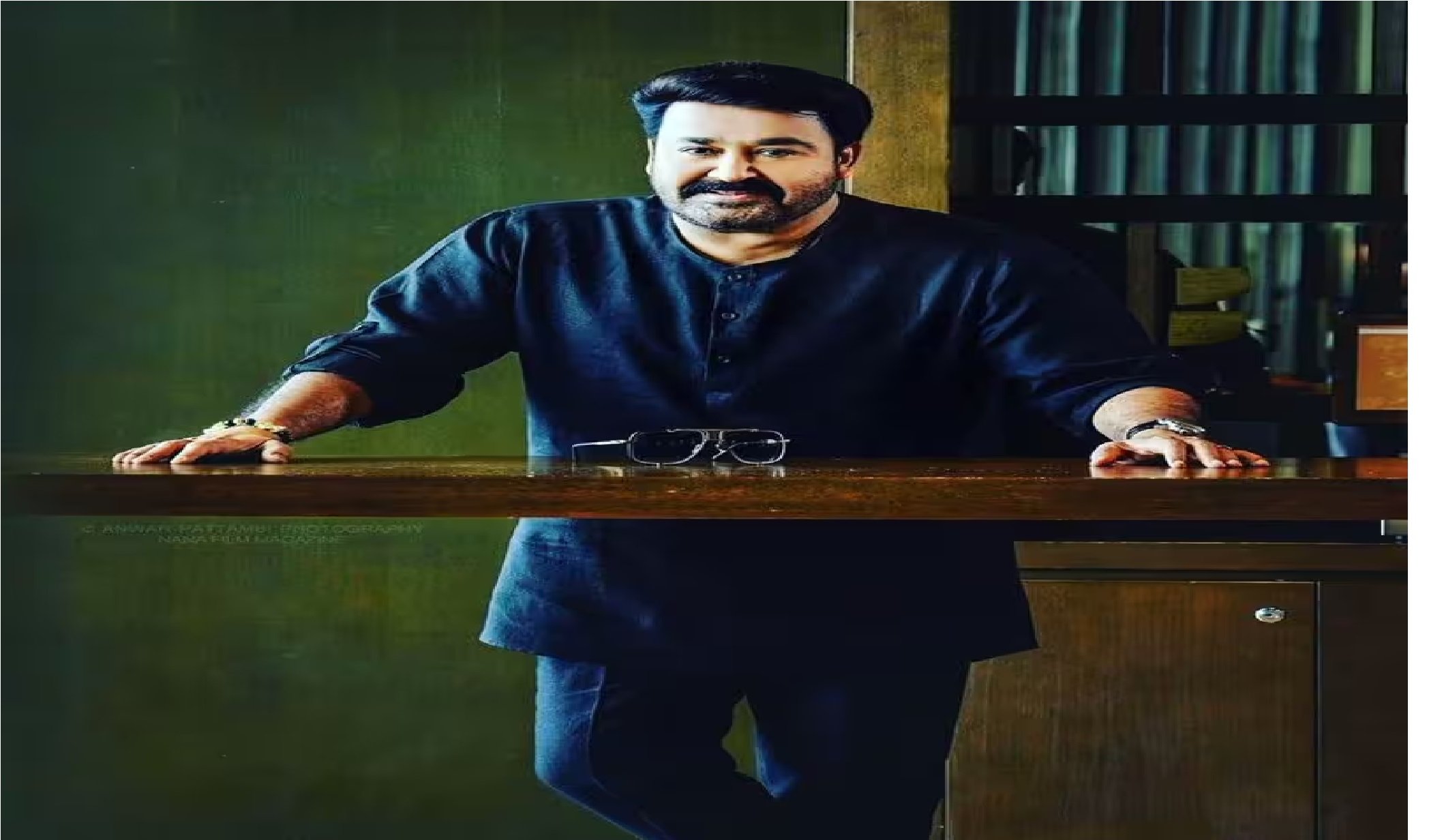 53 வயது தமிழ் நடிகையை ரூமுக்கு அழைத்தார் மோகன் லால்? கொளுத்தி போட்ட பிரபலம்!