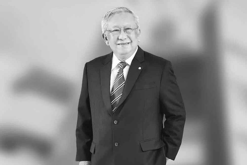 பேங்க் நெகாராவின் முன்னாள் கவர்னர் அகமட் முகமட் டோன் காலமானார்