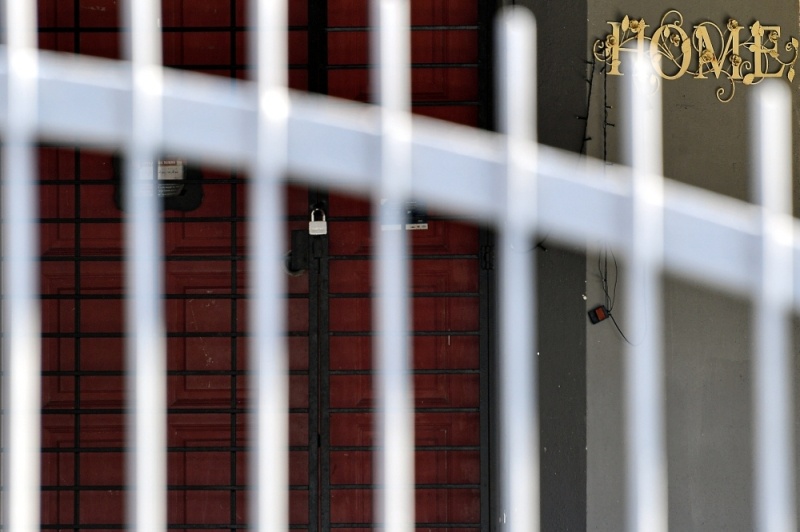 பதின்ம வயதுடைய 13 பேர் ஓரினப்புணர்ச்சிக்கு ஆளாகியுள்ளனர்