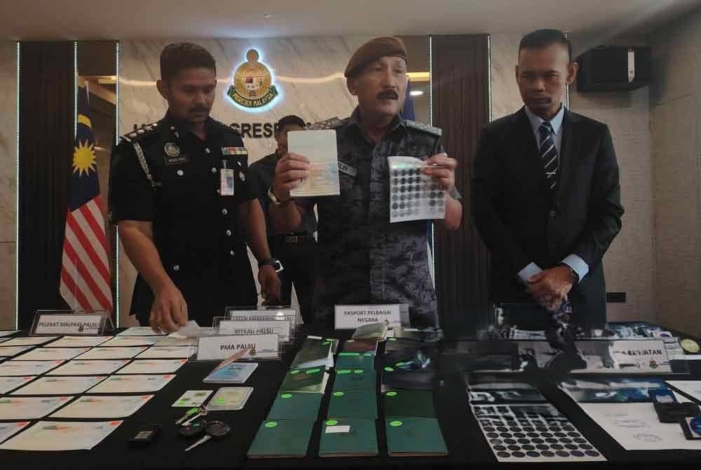 போலி ஆவணங்களை தயாரிக்கும் கும்பல் முறியடிப்பு